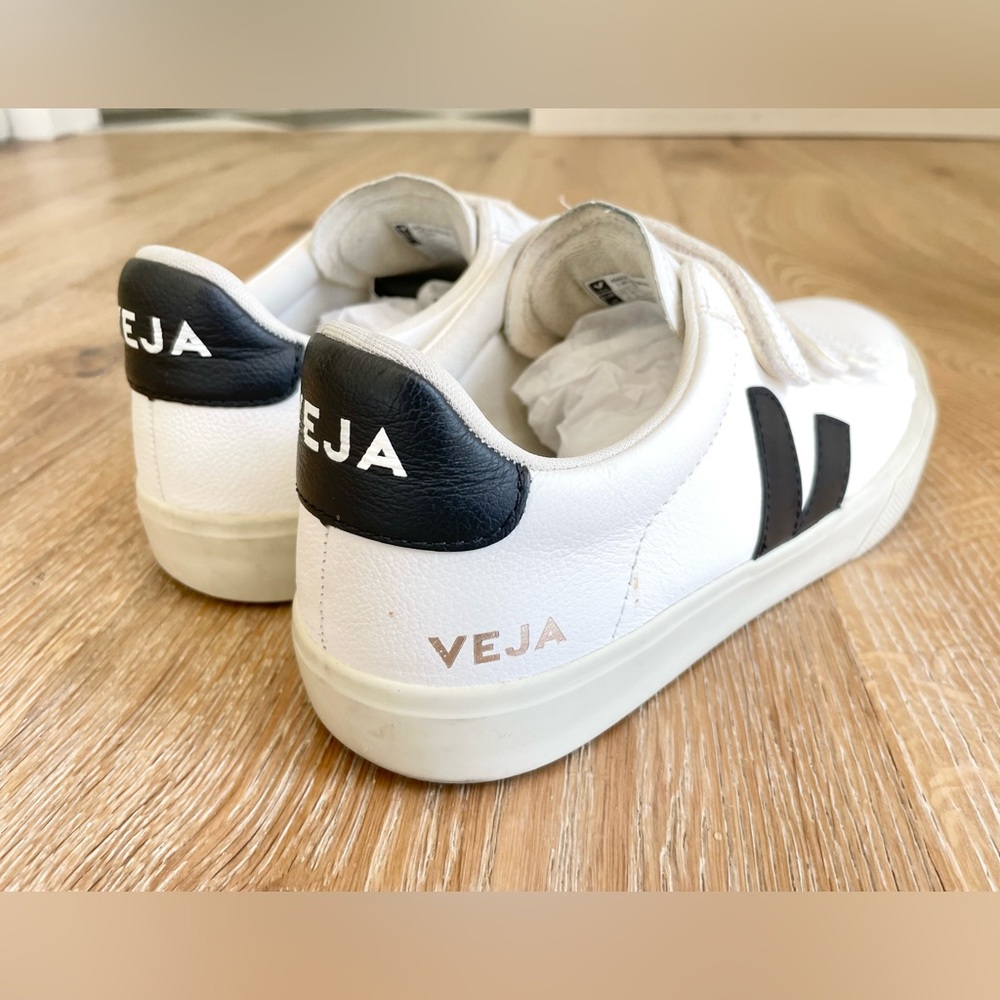 VEJA Recife Sneakers White Black Size 9 - Picture 5 of 11